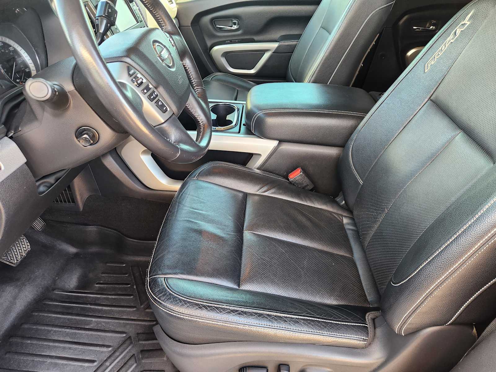 Thumbnail: 2018 Nissan Titan - 7