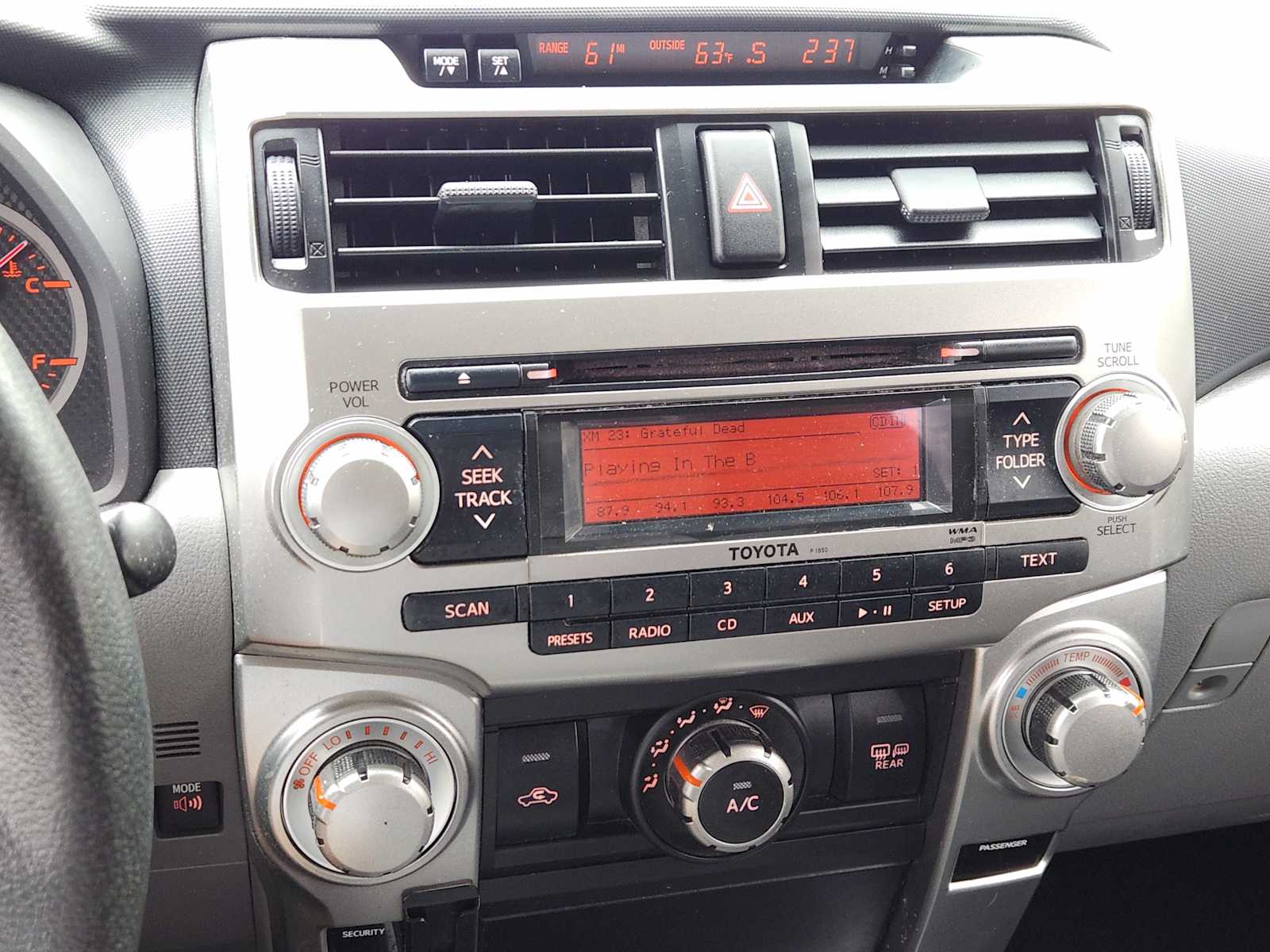 Thumbnail: 2013 Toyota 4Runner - 17