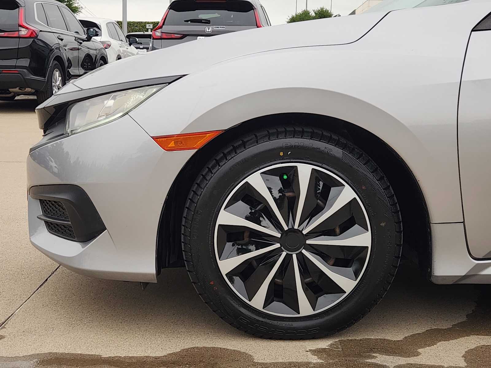 Thumbnail: 2018 Honda Civic - 8