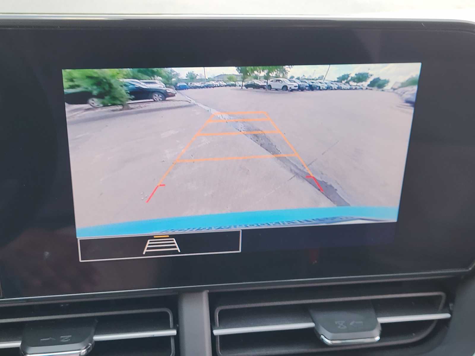 Thumbnail: 2024 Chevrolet Trax - 25