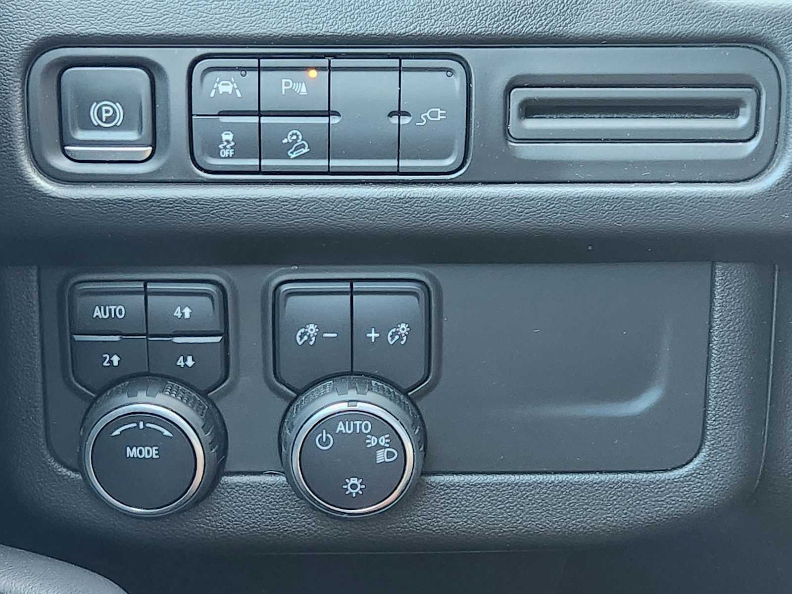 Thumbnail: 2022 Chevrolet Tahoe - 27