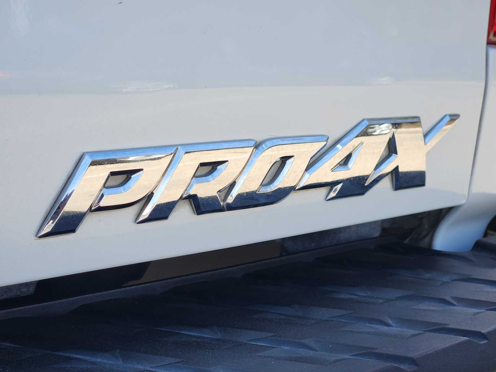 Thumbnail: 2018 Nissan Titan - 7