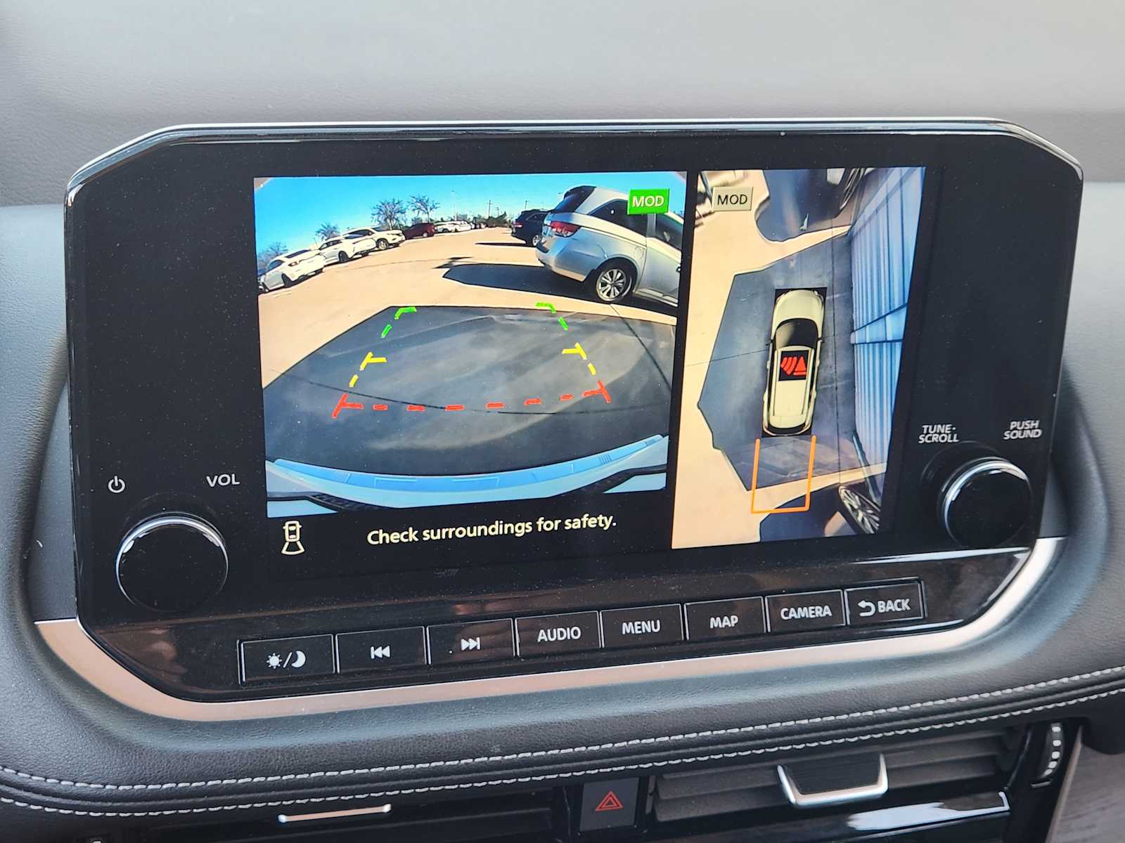 Thumbnail: 2023 Nissan Rogue - 24