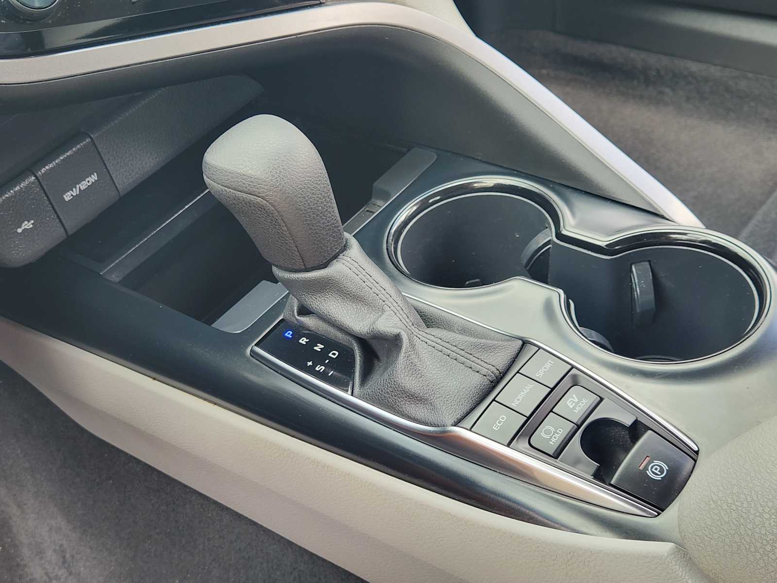 Thumbnail: 2020 Toyota Camry - 17