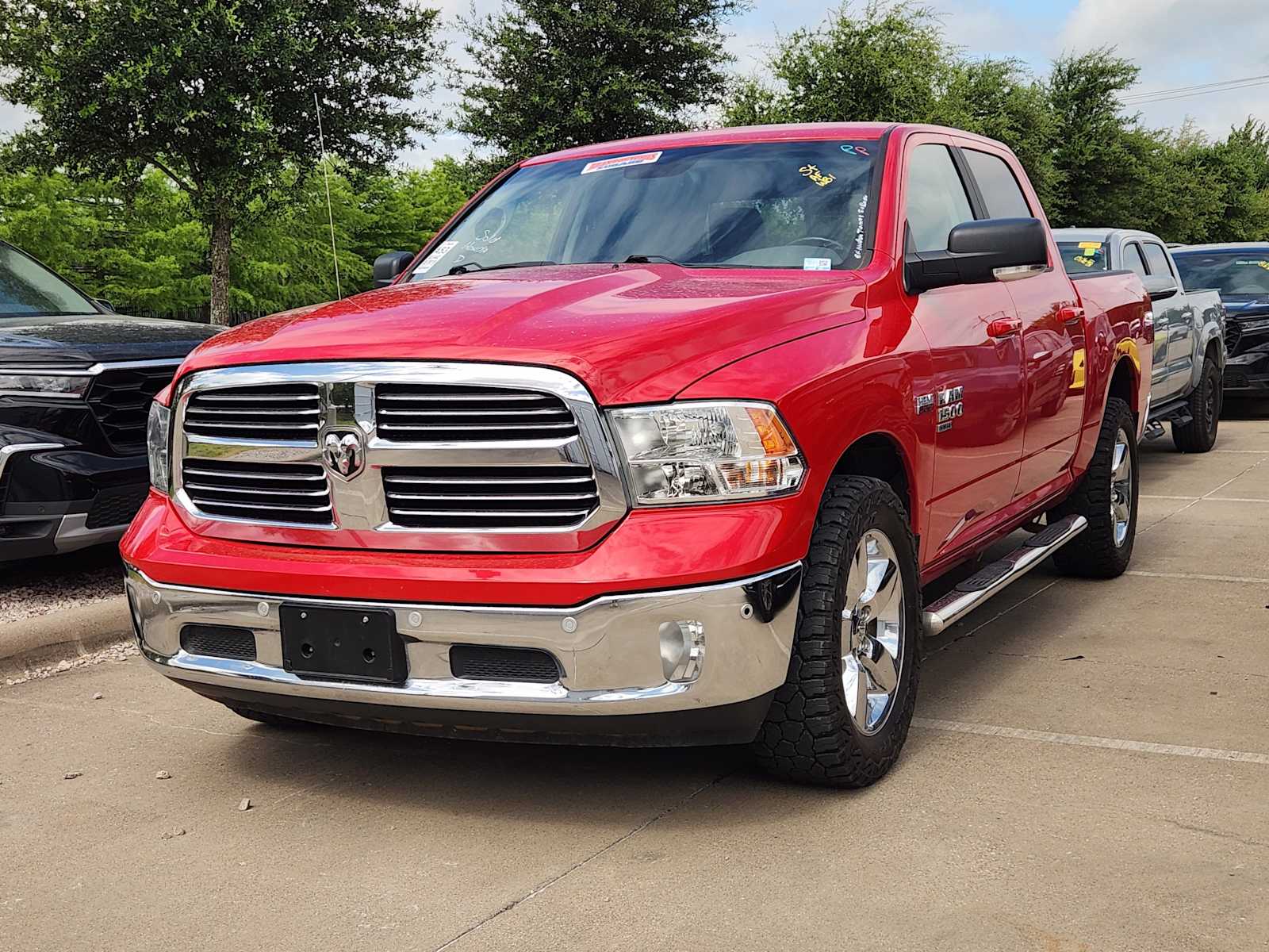 Thumbnail: 2019 RAM 1500 Classic - 1