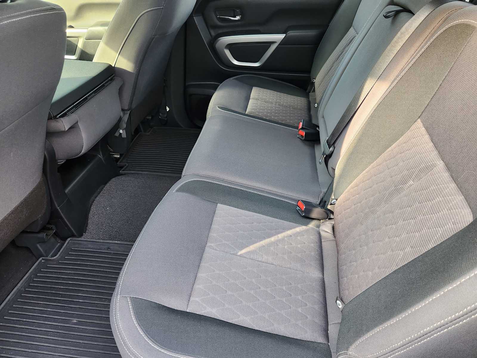 Thumbnail: 2022 Nissan Titan - 9