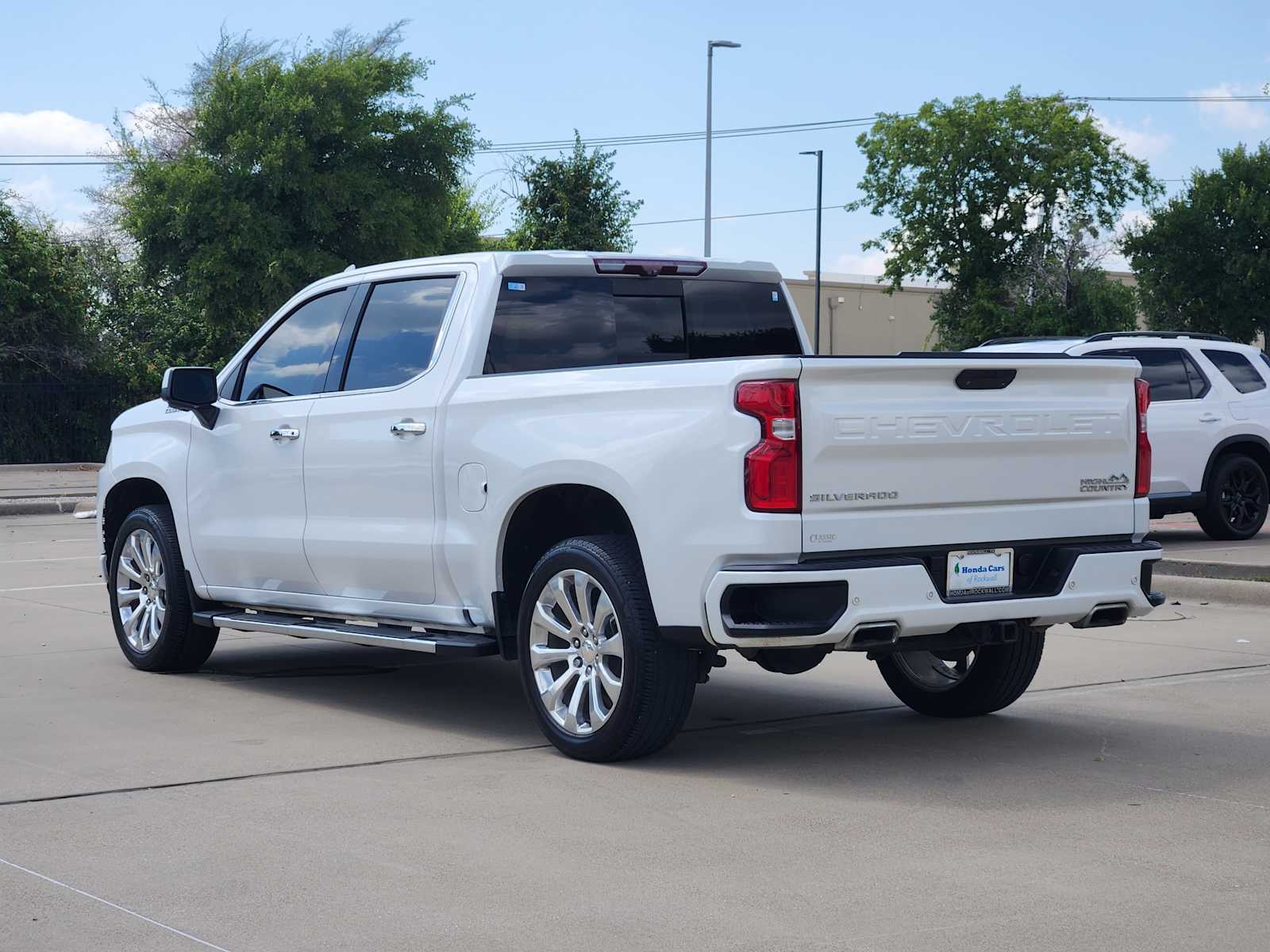 Thumbnail: 2021 Chevrolet Silverado 1500 - 4