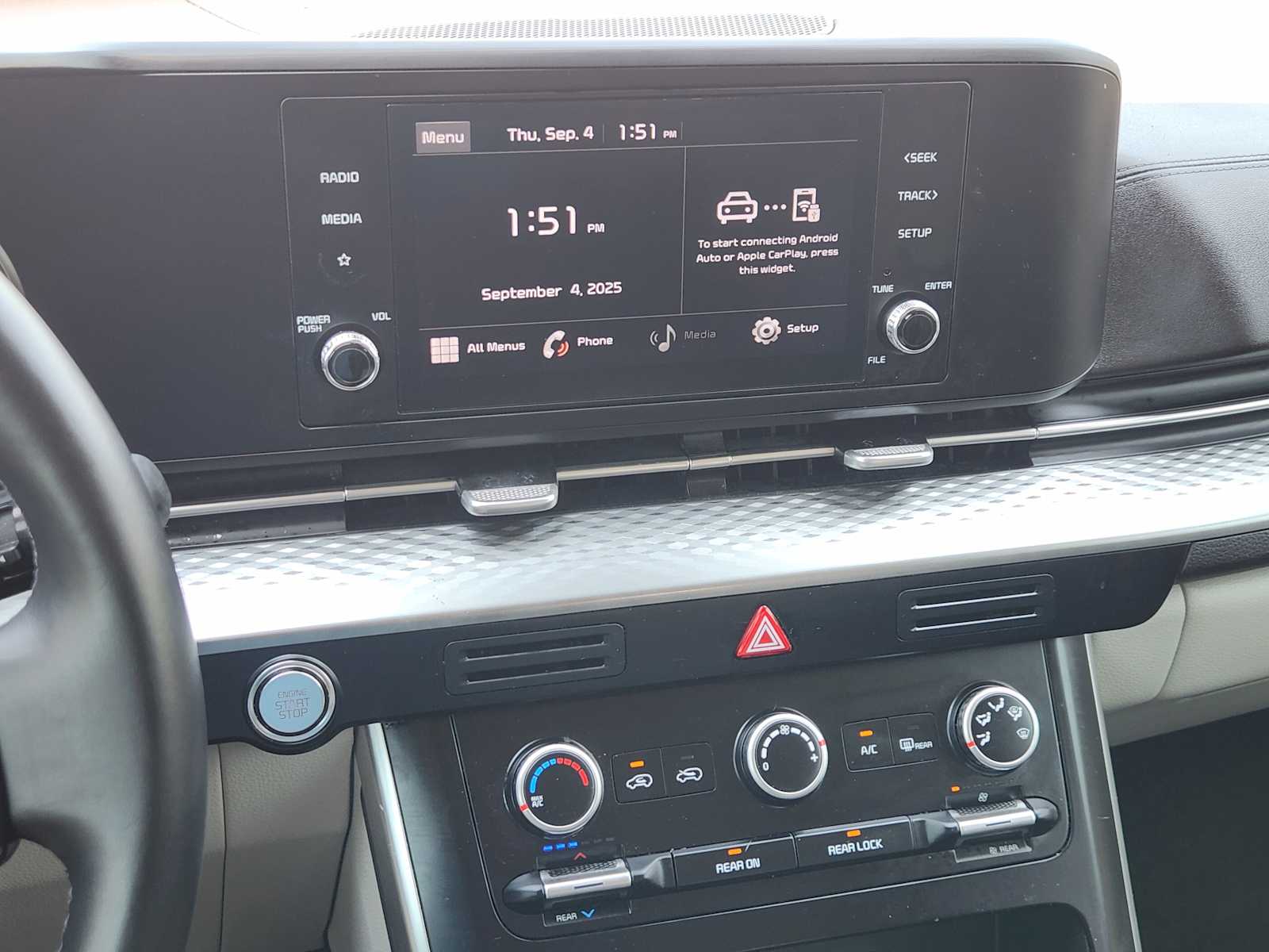 Thumbnail: 2022 Kia Carnival - 17