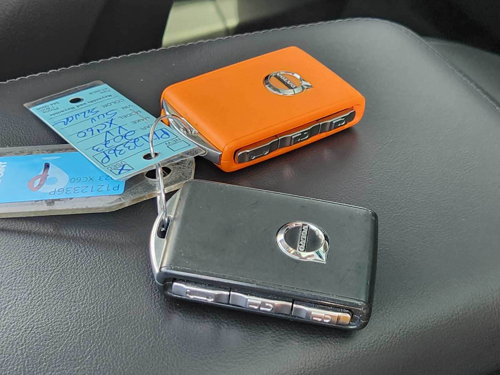 Thumbnail: 2023 Volvo XC60 - 20