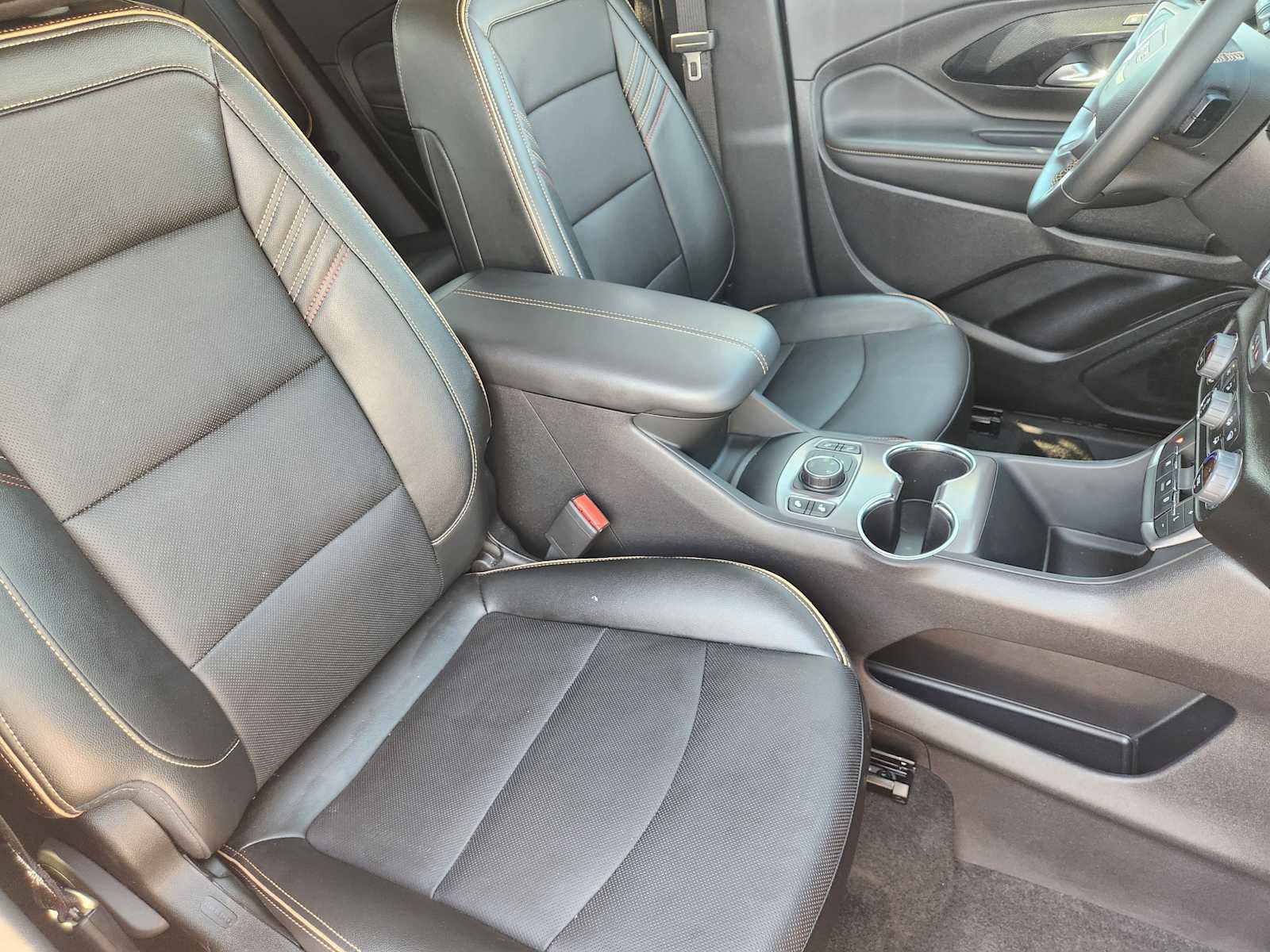 Thumbnail: 2024 GMC Terrain - 14