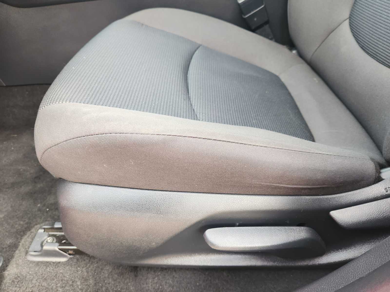 Thumbnail: 2021 Toyota RAV4 - 30