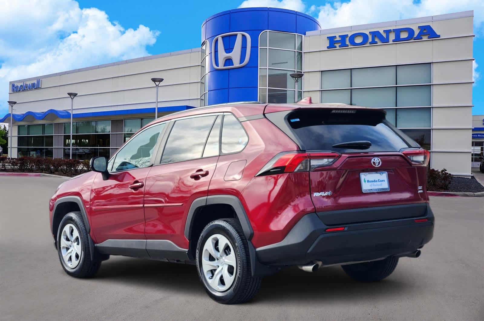 Thumbnail: 2021 Toyota RAV4 - 4