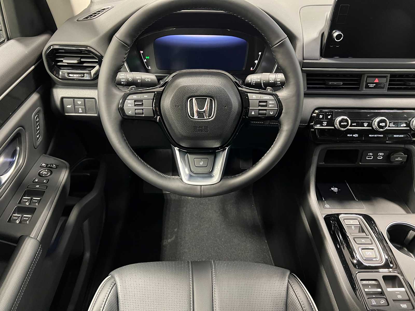 Thumbnail: 2025 Honda Pilot - 16