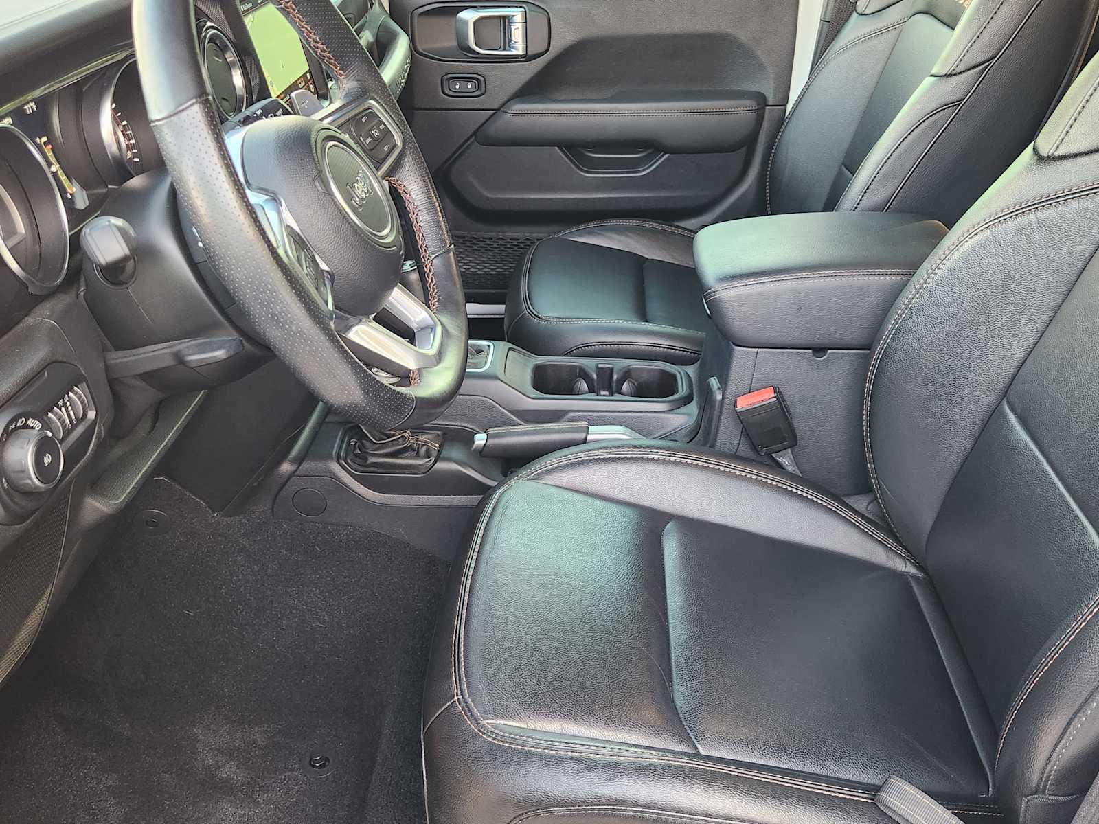 Thumbnail: 2021 Jeep Wrangler - 11