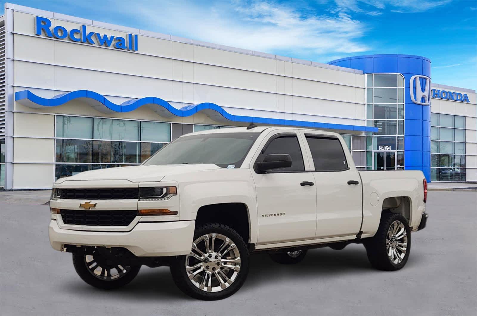 Thumbnail: 2018 Chevrolet Silverado 1500 - 1