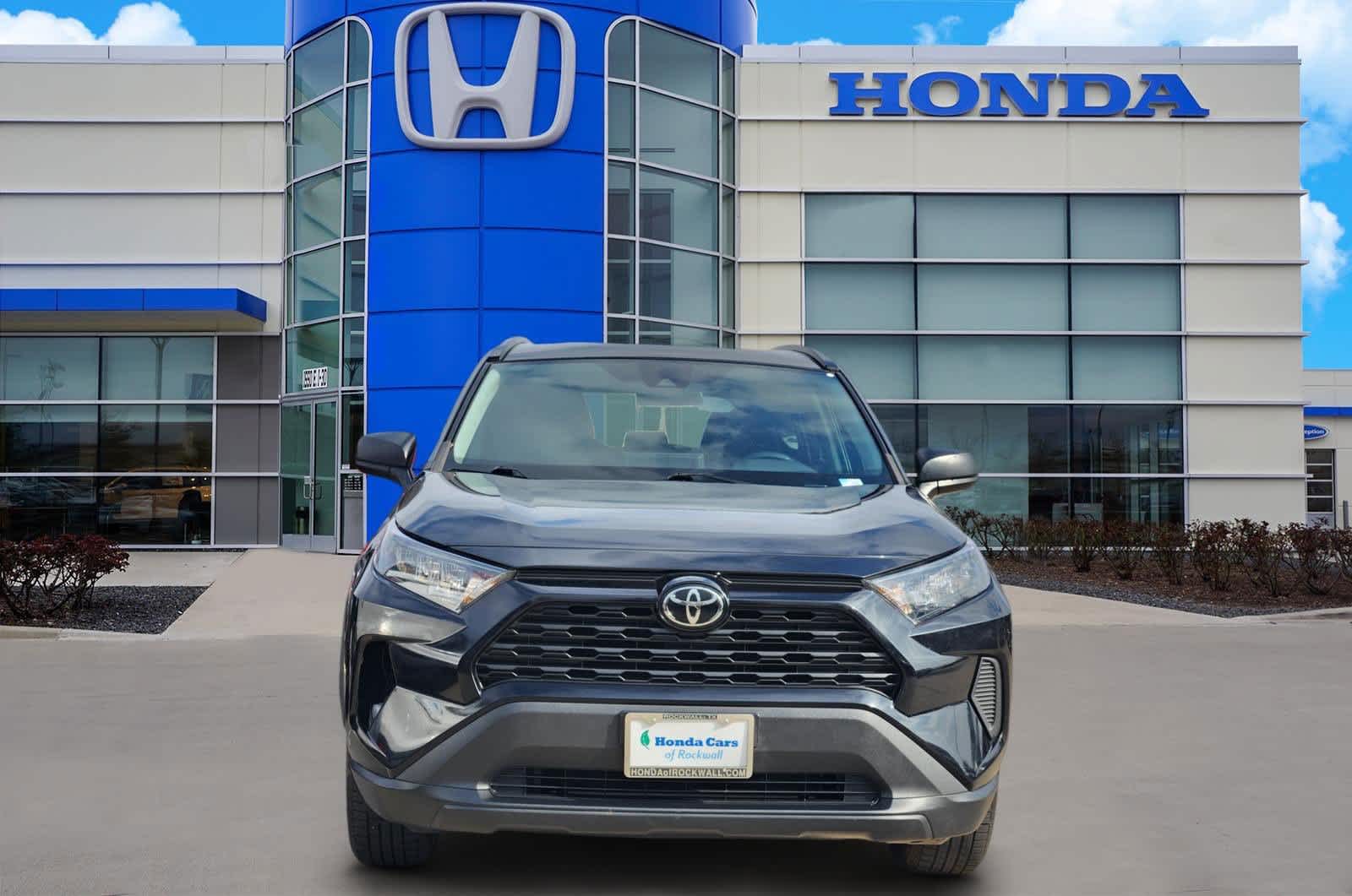 Thumbnail: 2021 Toyota RAV4 - 6