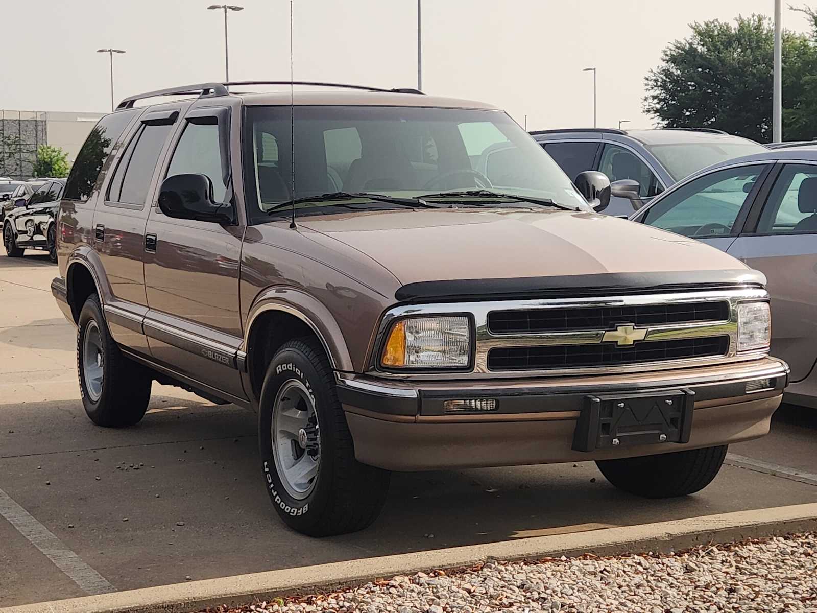 Thumbnail: 1997 Chevrolet Blazer - 3
