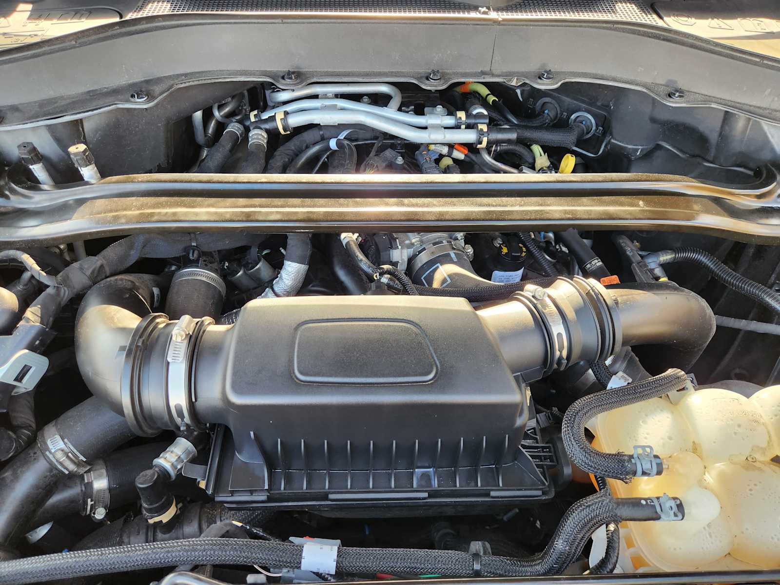 Thumbnail: 2022 Ford Explorer - 9