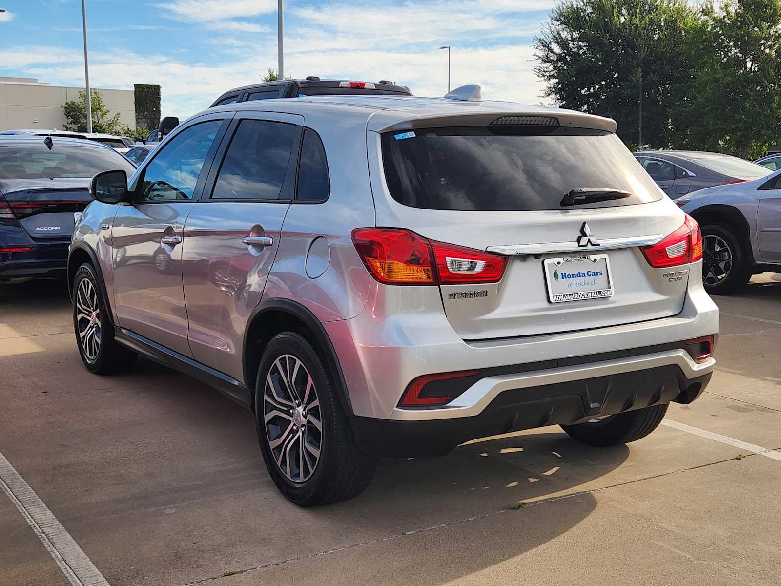 Thumbnail: 2018 Mitsubishi Outlander Sport - 6