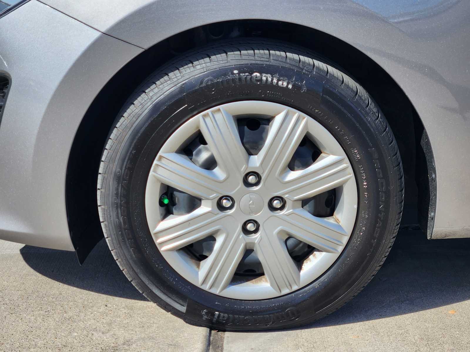 Thumbnail: 2023 Kia Rio - 22