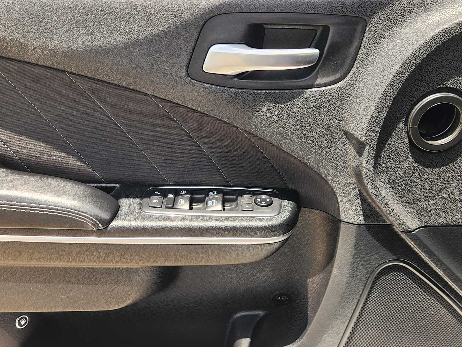 Thumbnail: 2019 Dodge Charger - 29