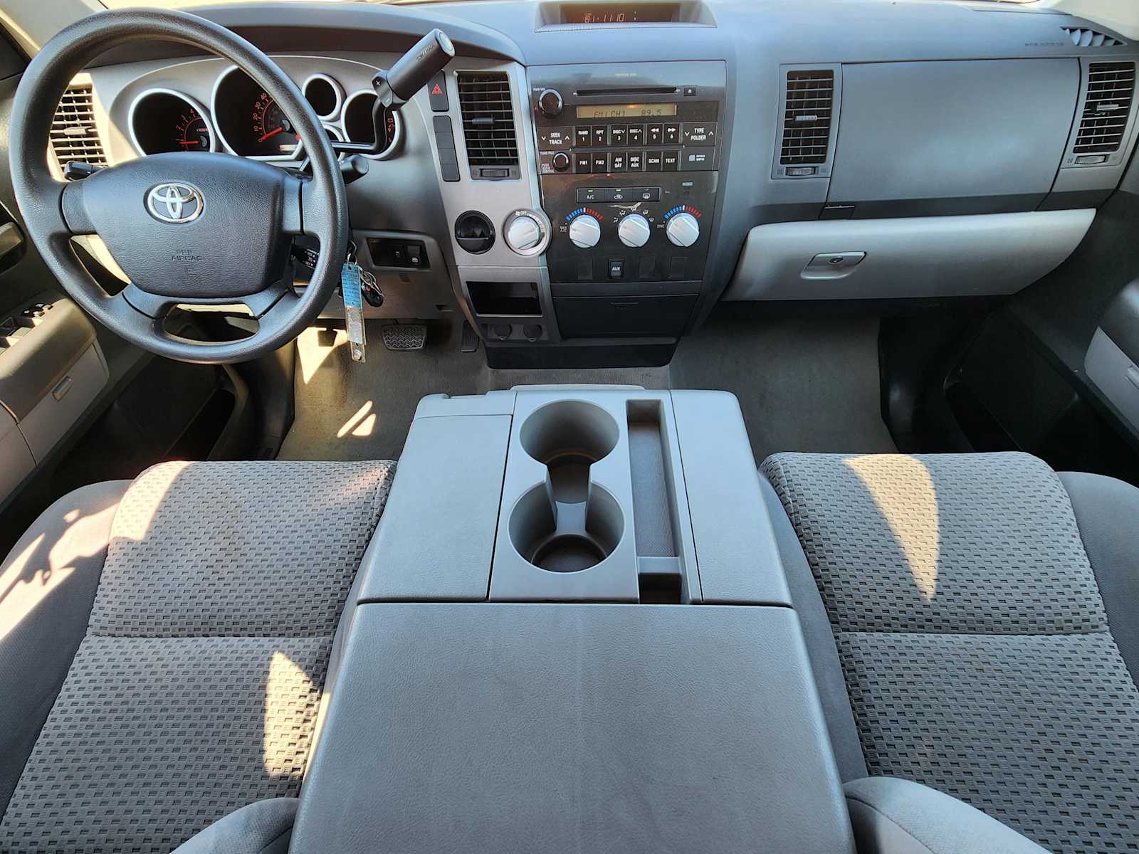 Thumbnail: 2011 Toyota Tundra - 10