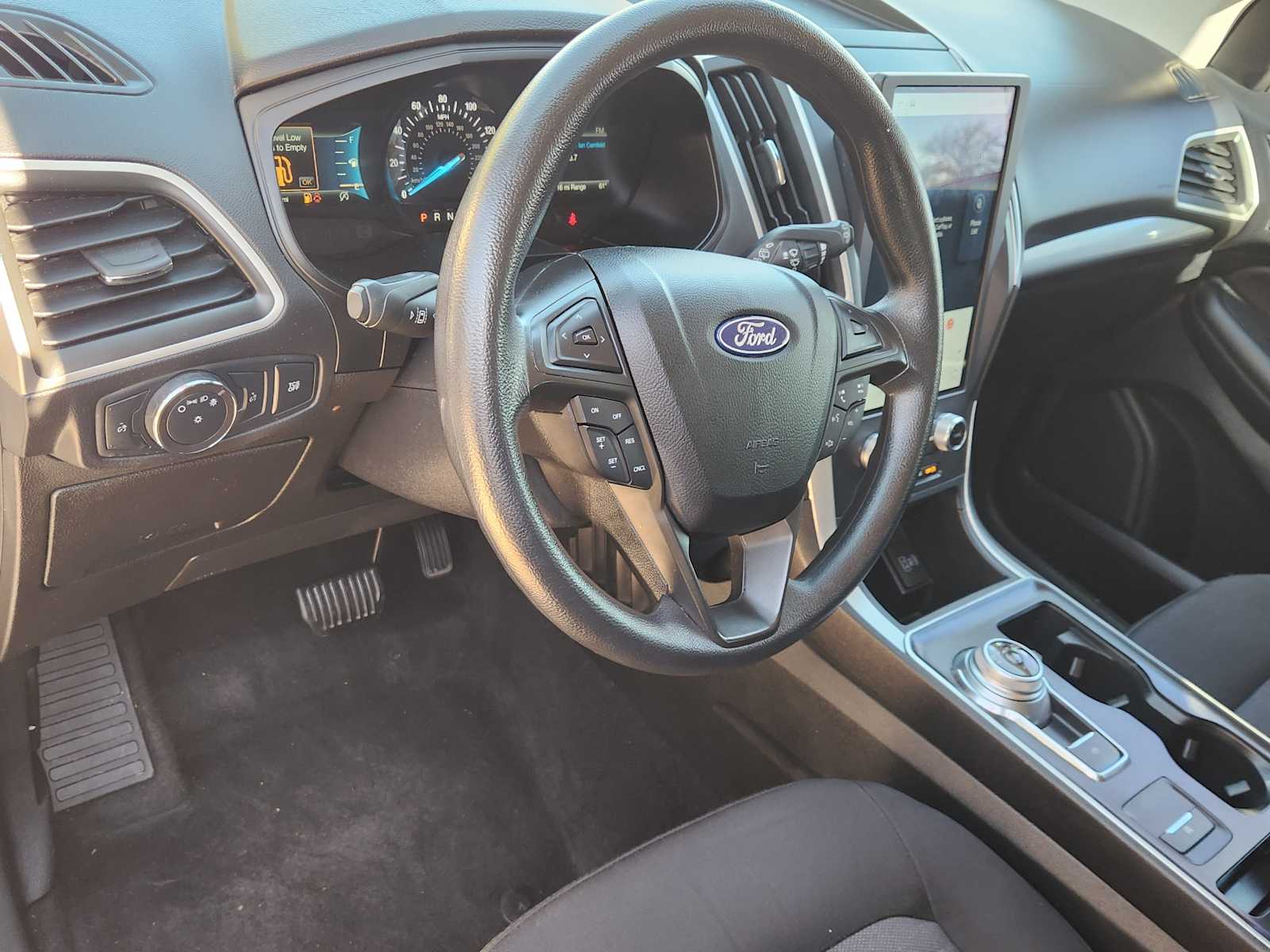 Thumbnail: 2022 Ford Edge - 2