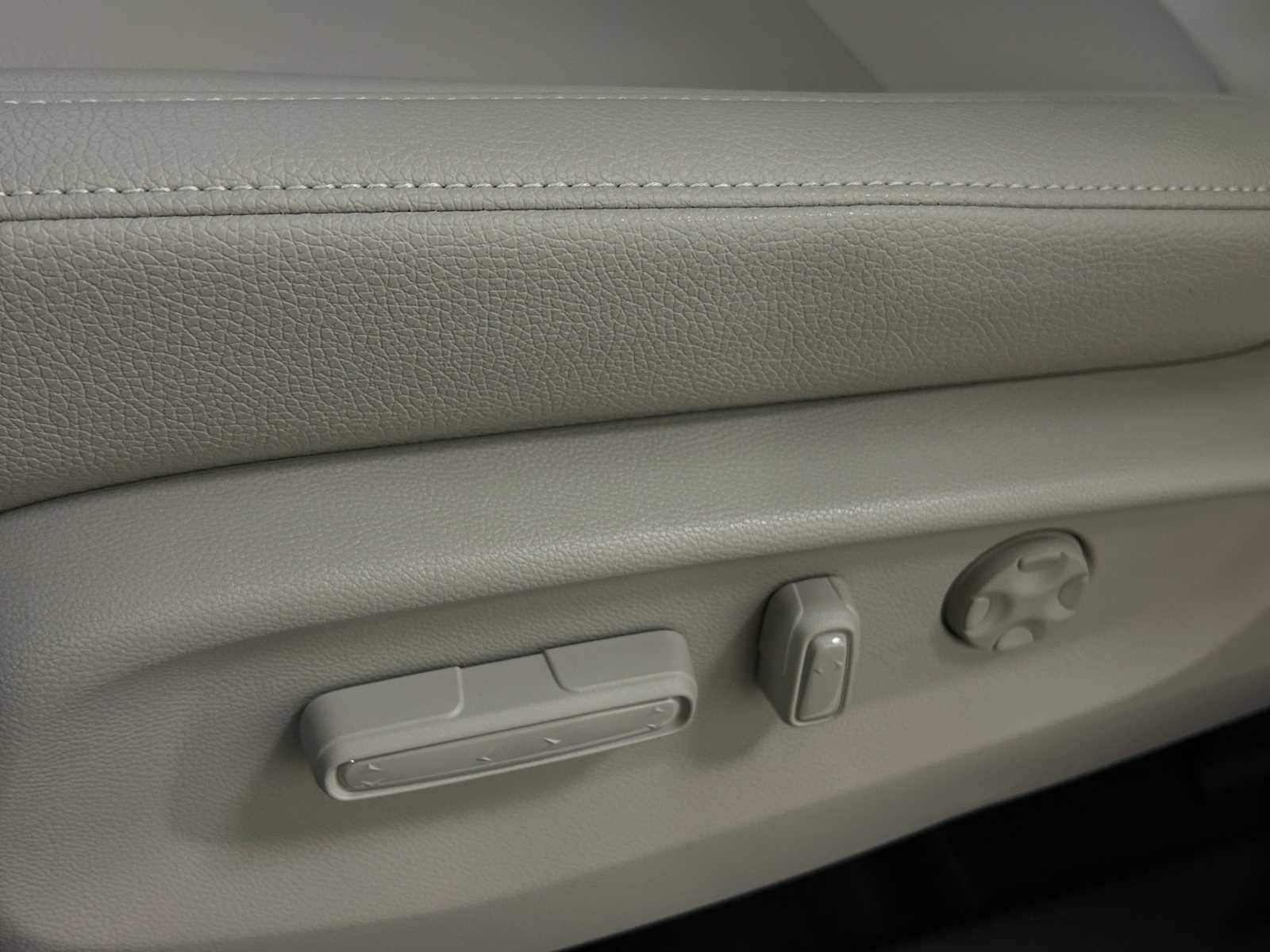 Thumbnail: 2026 Honda Odyssey - 15