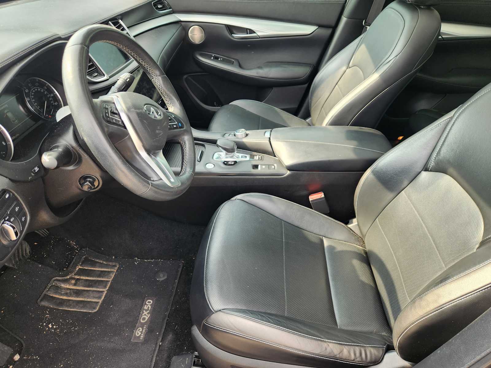Thumbnail: 2020 INFINITI QX50 - 7