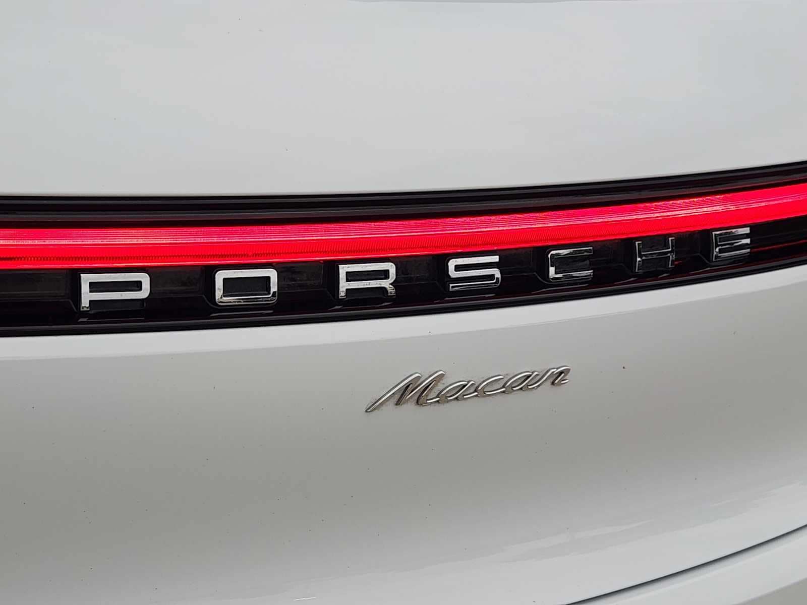Thumbnail: 2021 Porsche Macan - 7