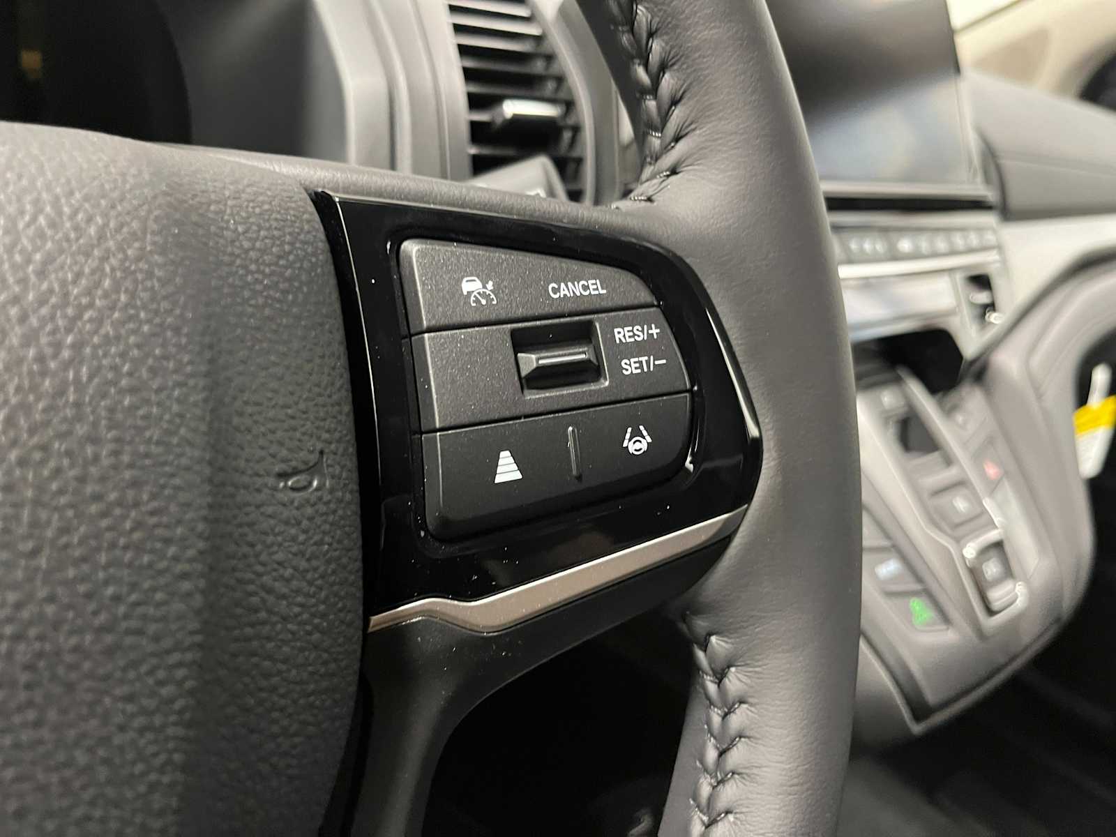 Thumbnail: 2026 Honda Odyssey - 16