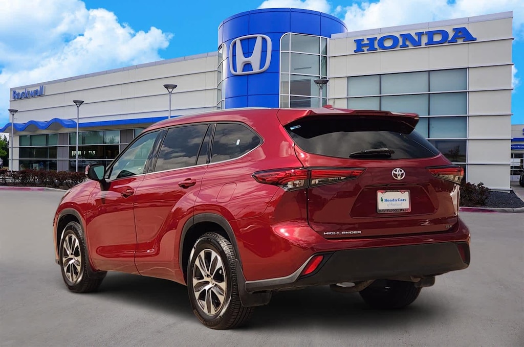 Used 2020 Toyota Highlander XLE SUV