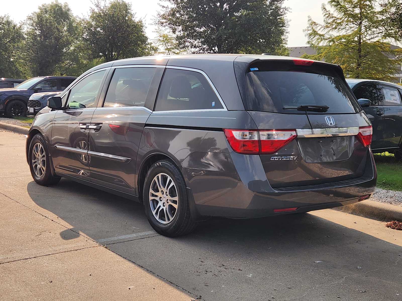 Thumbnail: 2011 Honda Odyssey - 6