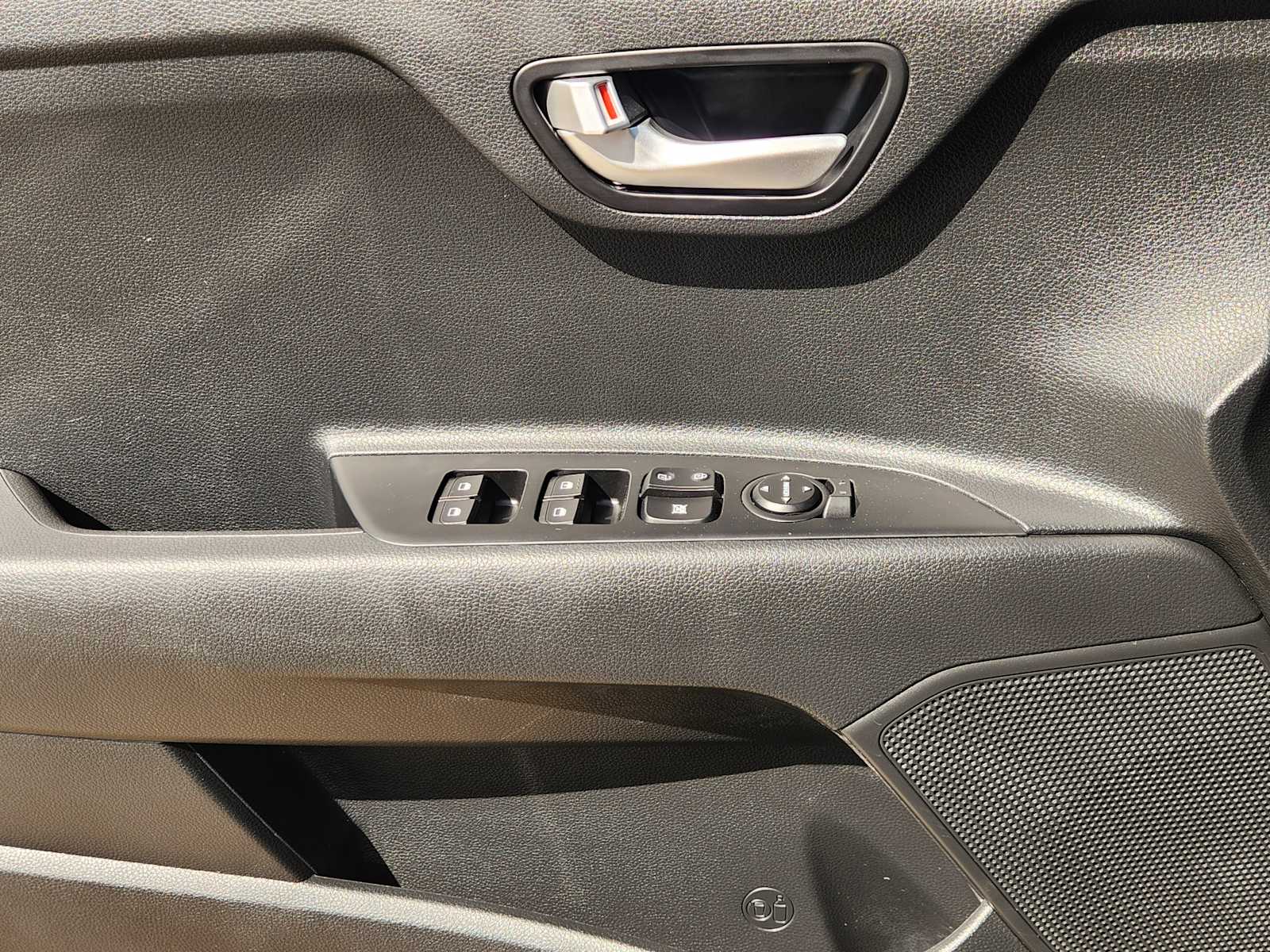 Thumbnail: 2023 Kia Rio - 29