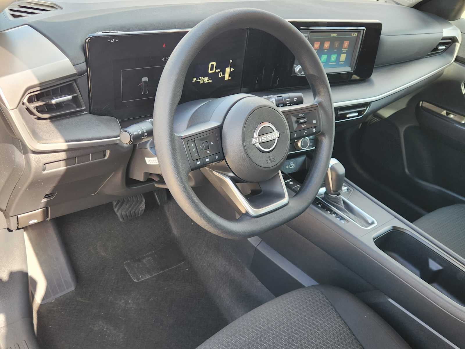 Thumbnail: 2025 Nissan Kicks - 2