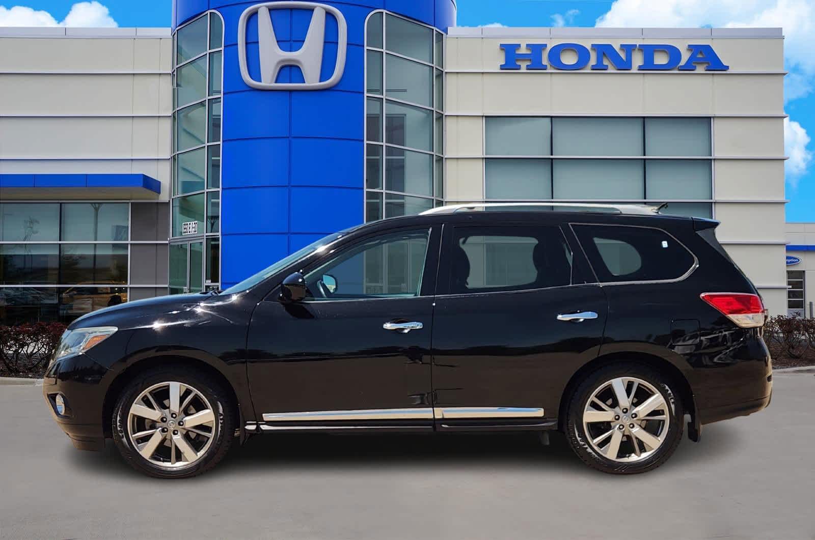 Thumbnail: 2014 Nissan Pathfinder - 3