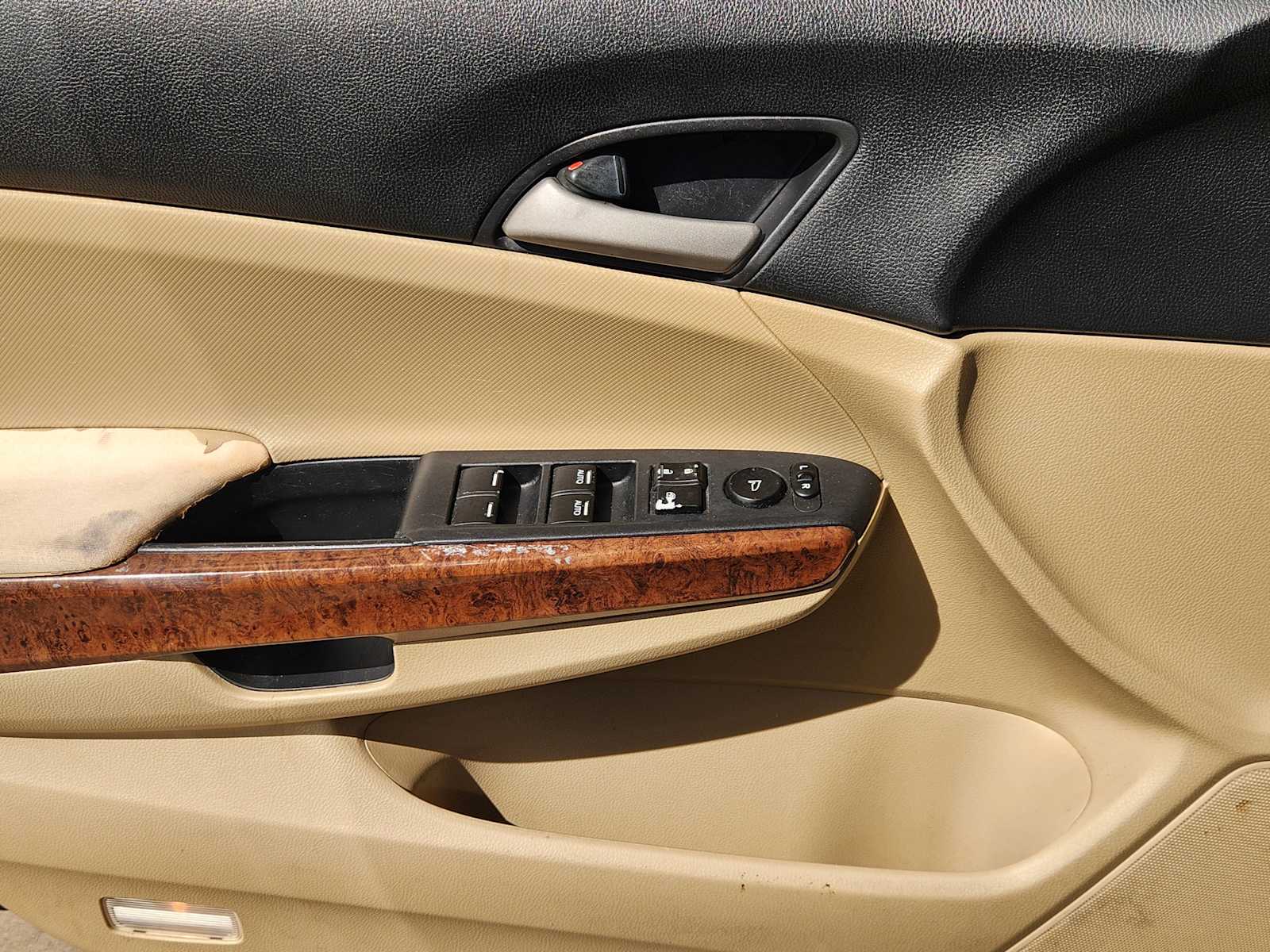 Thumbnail: 2012 Honda Accord - 29