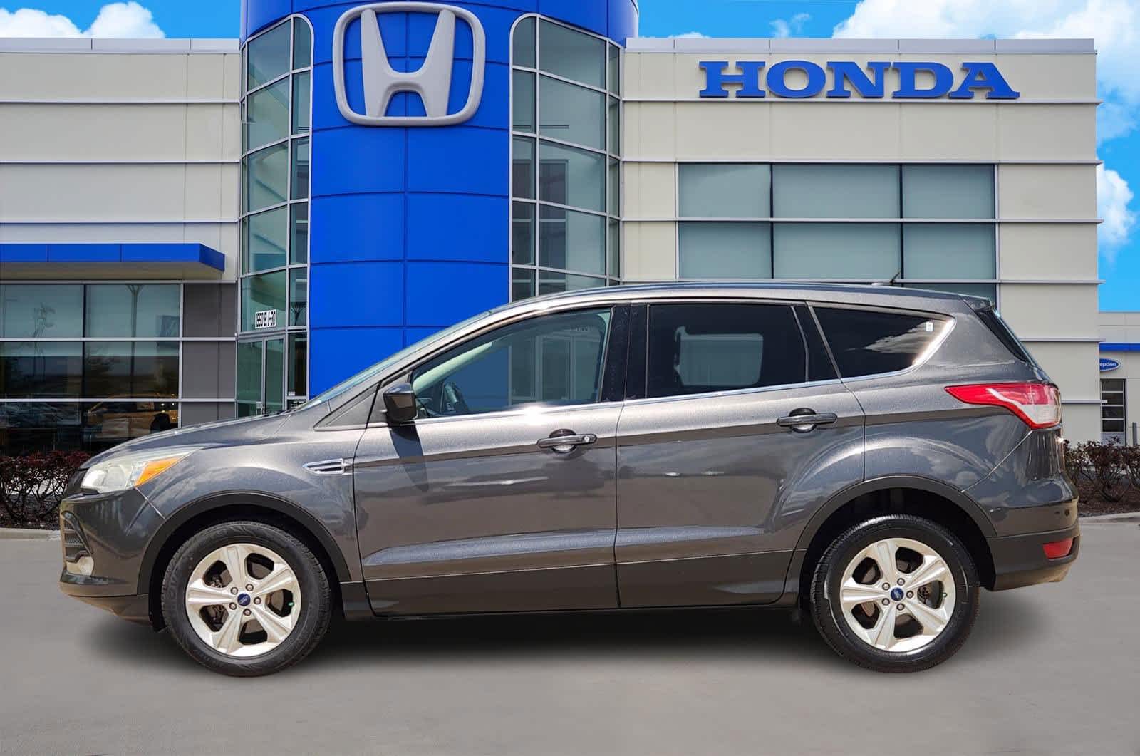 Thumbnail: 2015 Ford Escape - 3