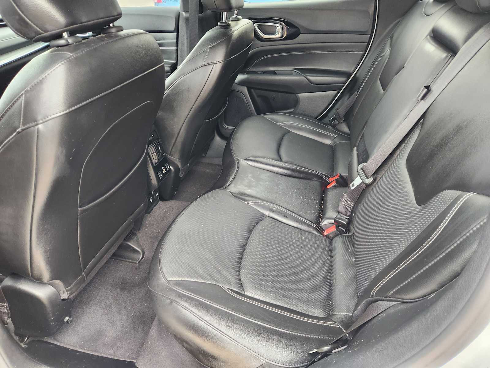 Thumbnail: 2022 Jeep Compass - 9