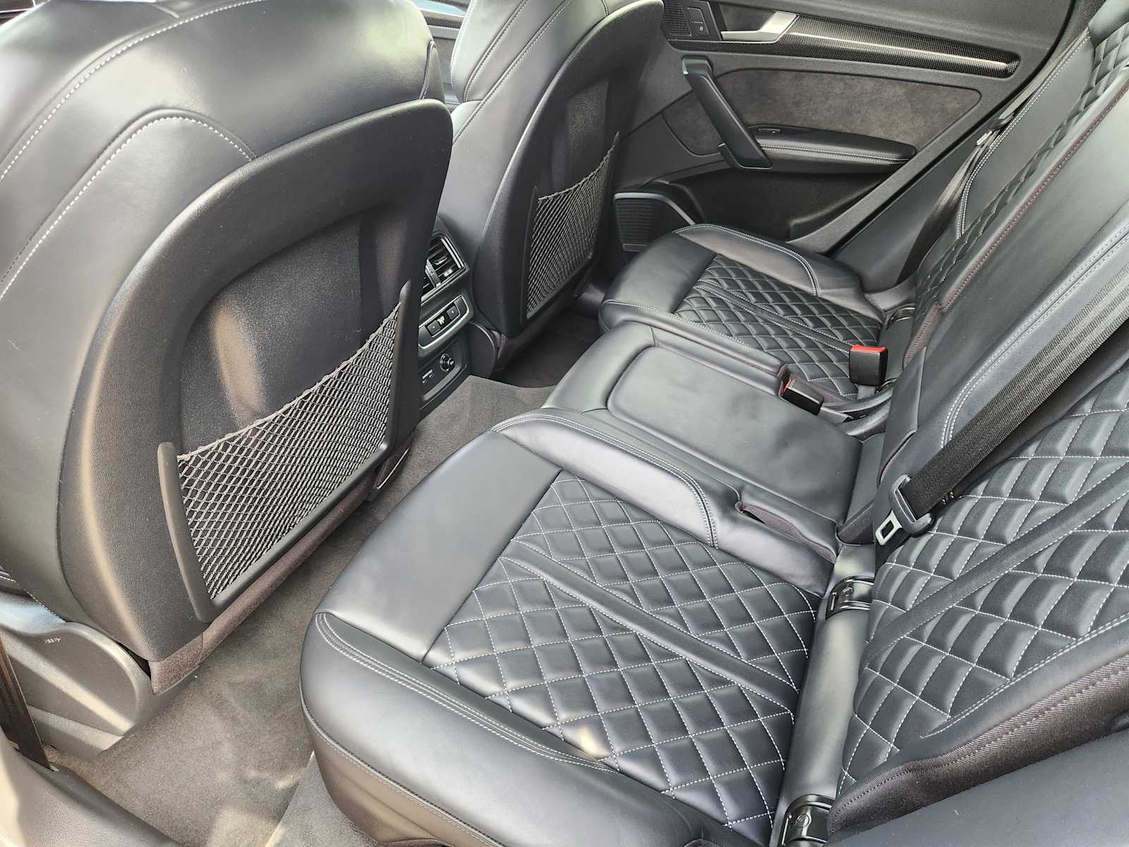 Thumbnail: 2020 Audi SQ5 - 12