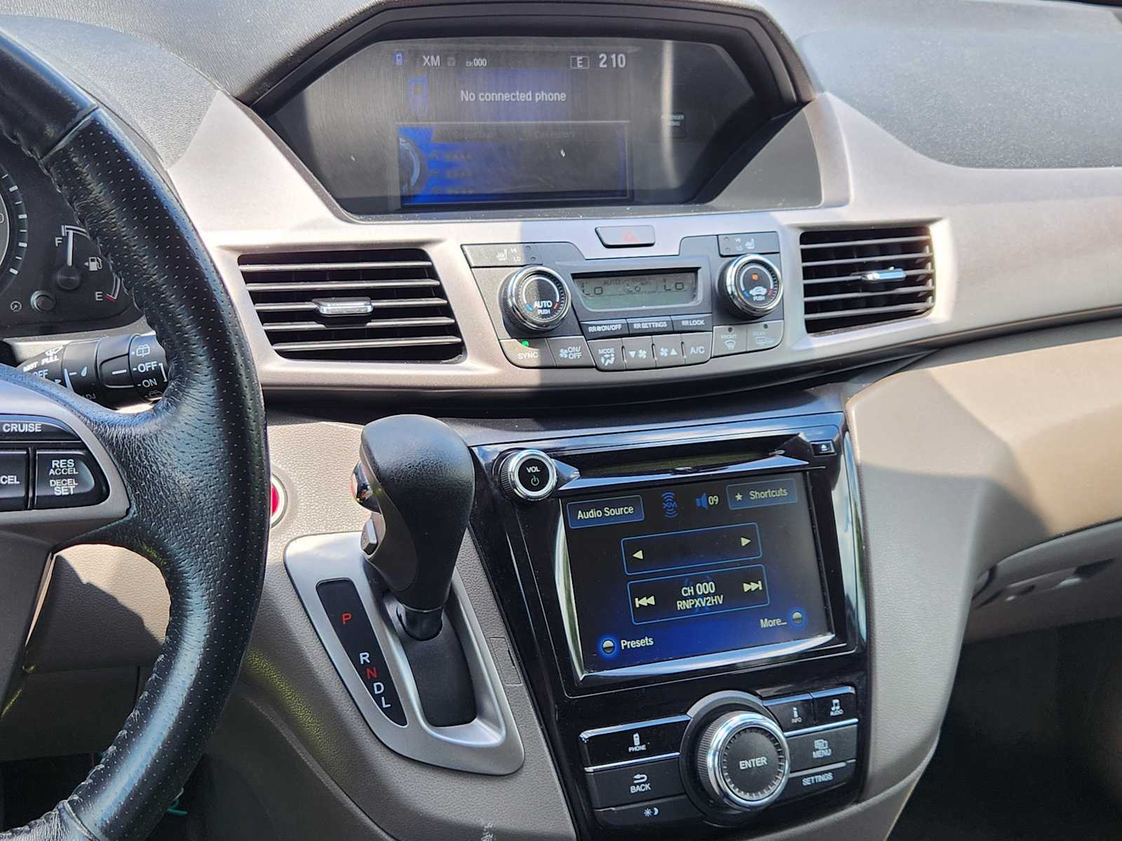 Thumbnail: 2014 Honda Odyssey - 17