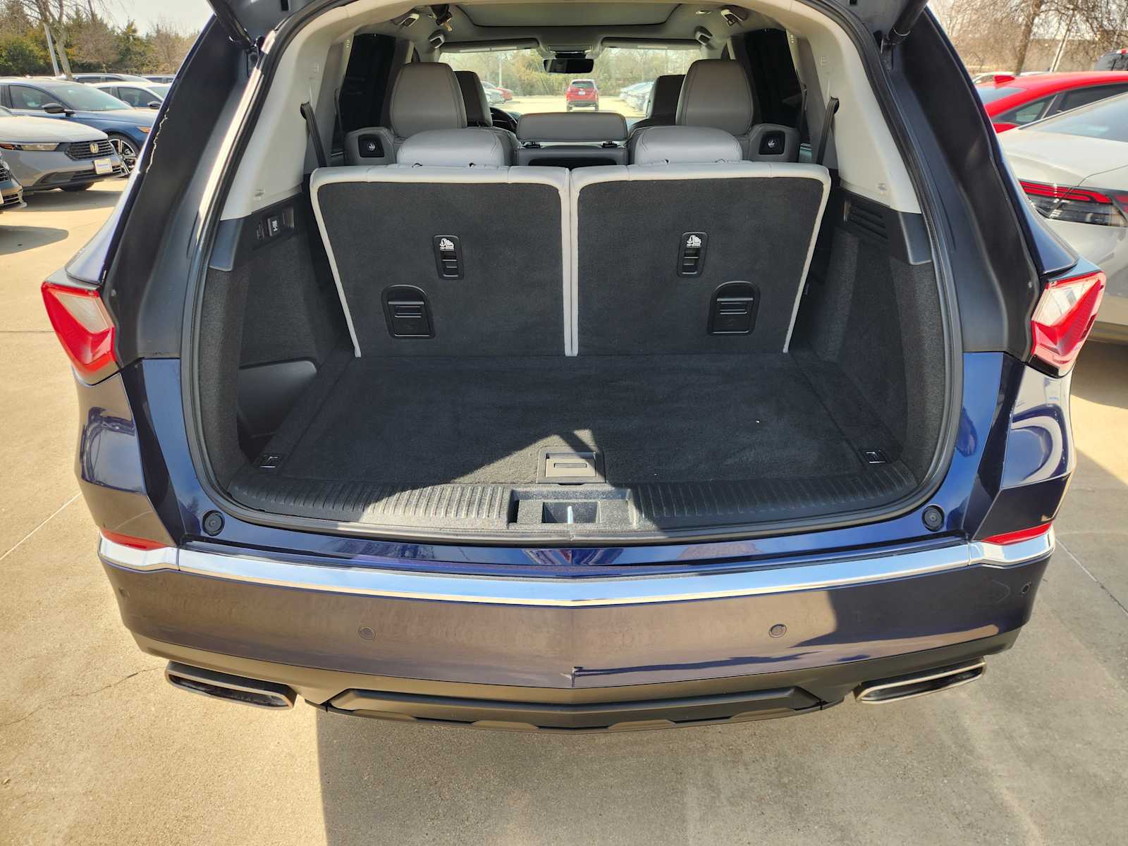 Thumbnail: 2022 Acura MDX - 20