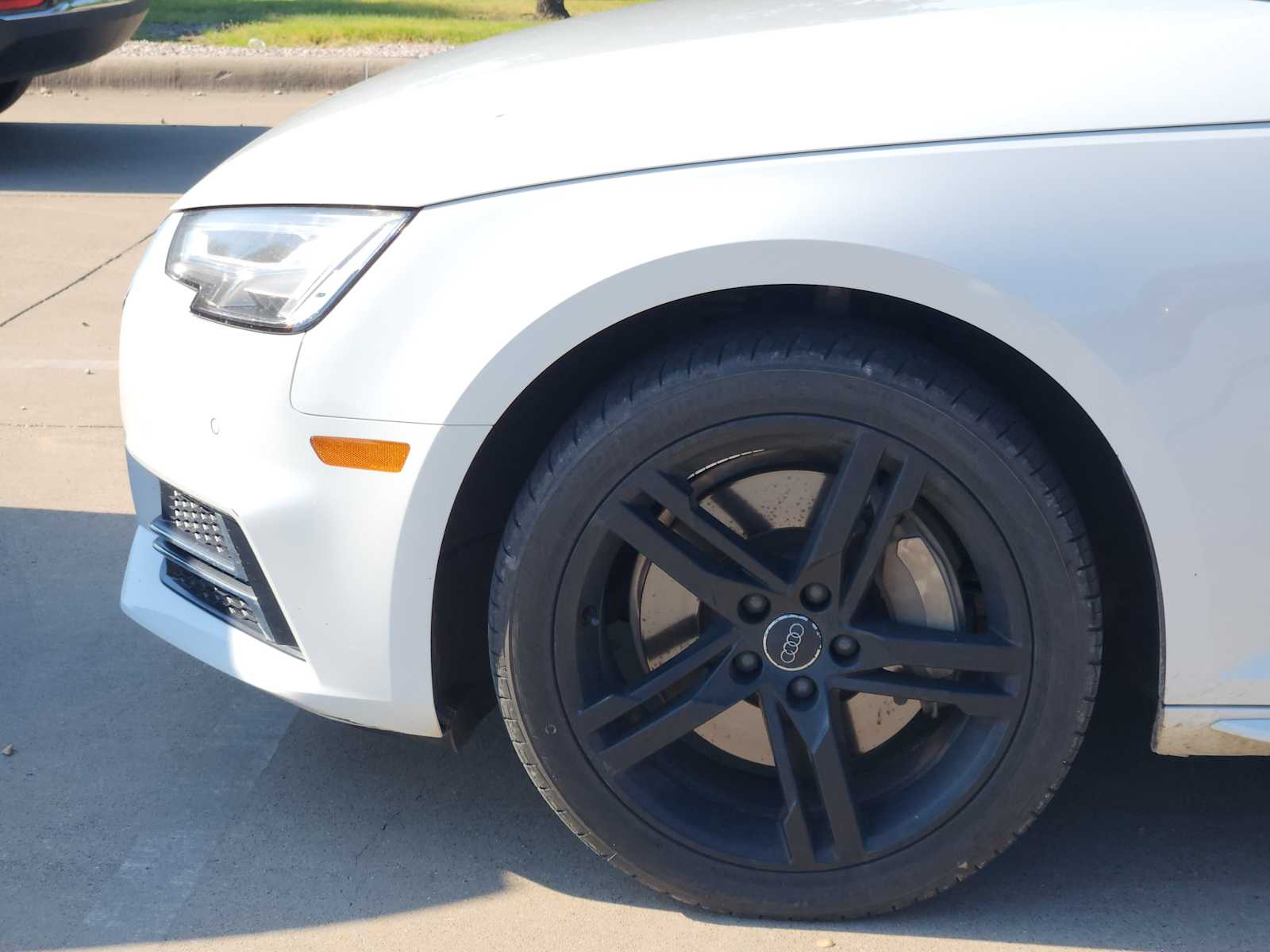 Thumbnail: 2017 Audi A4 - 10
