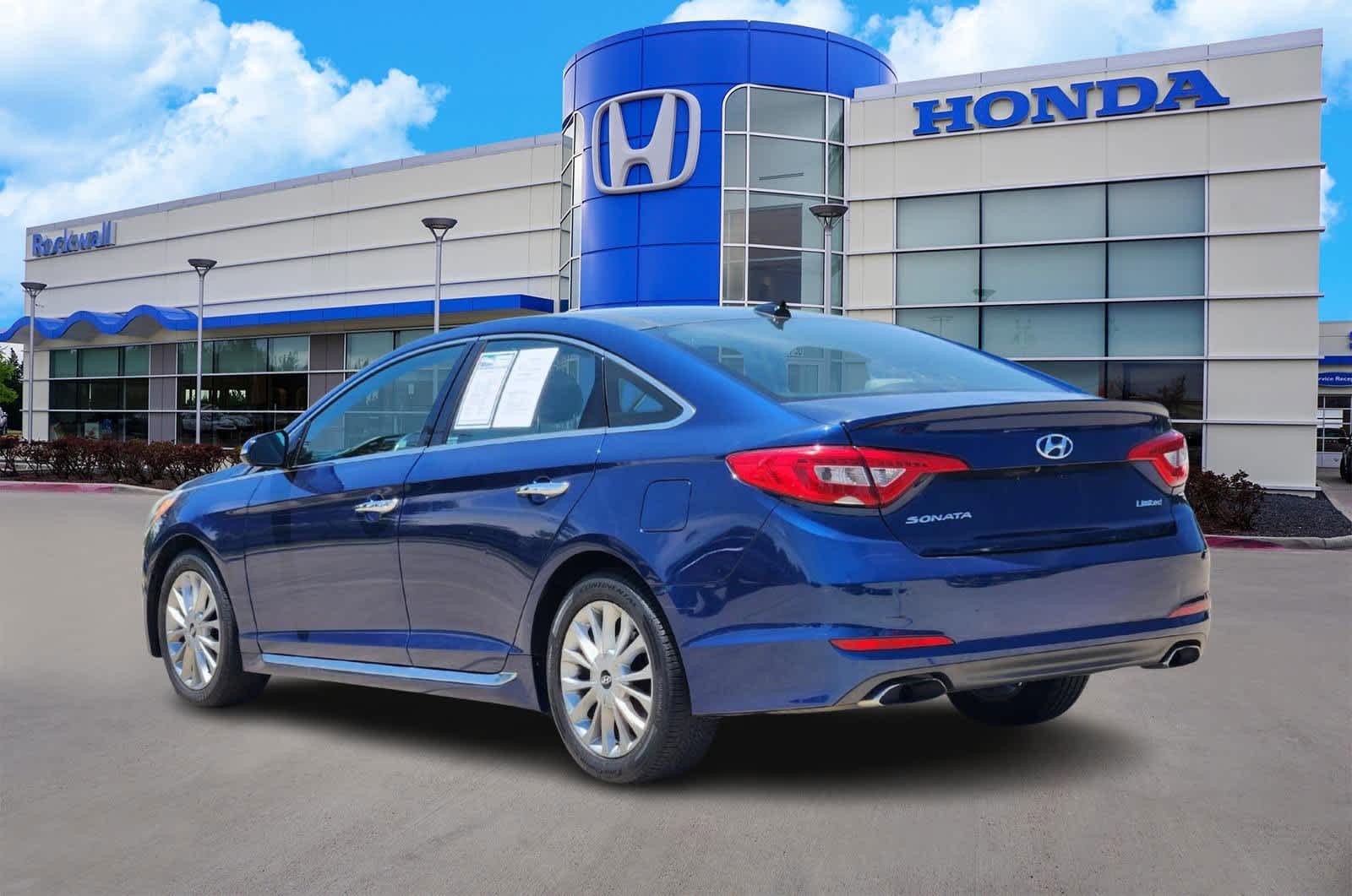 Thumbnail: 2015 Hyundai Sonata - 4
