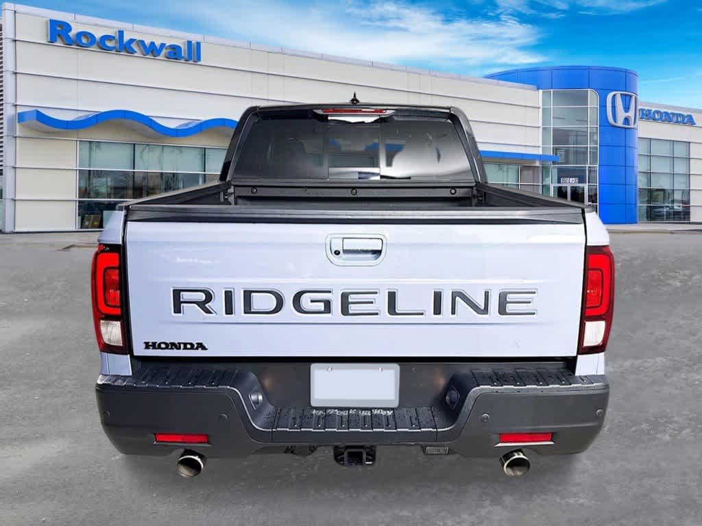 2026 Honda Ridgeline Black Edition photo 3