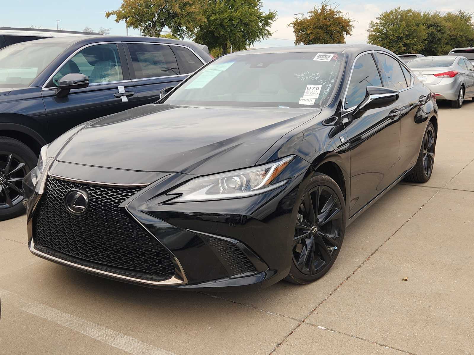 Thumbnail: 2023 Lexus ES - 1