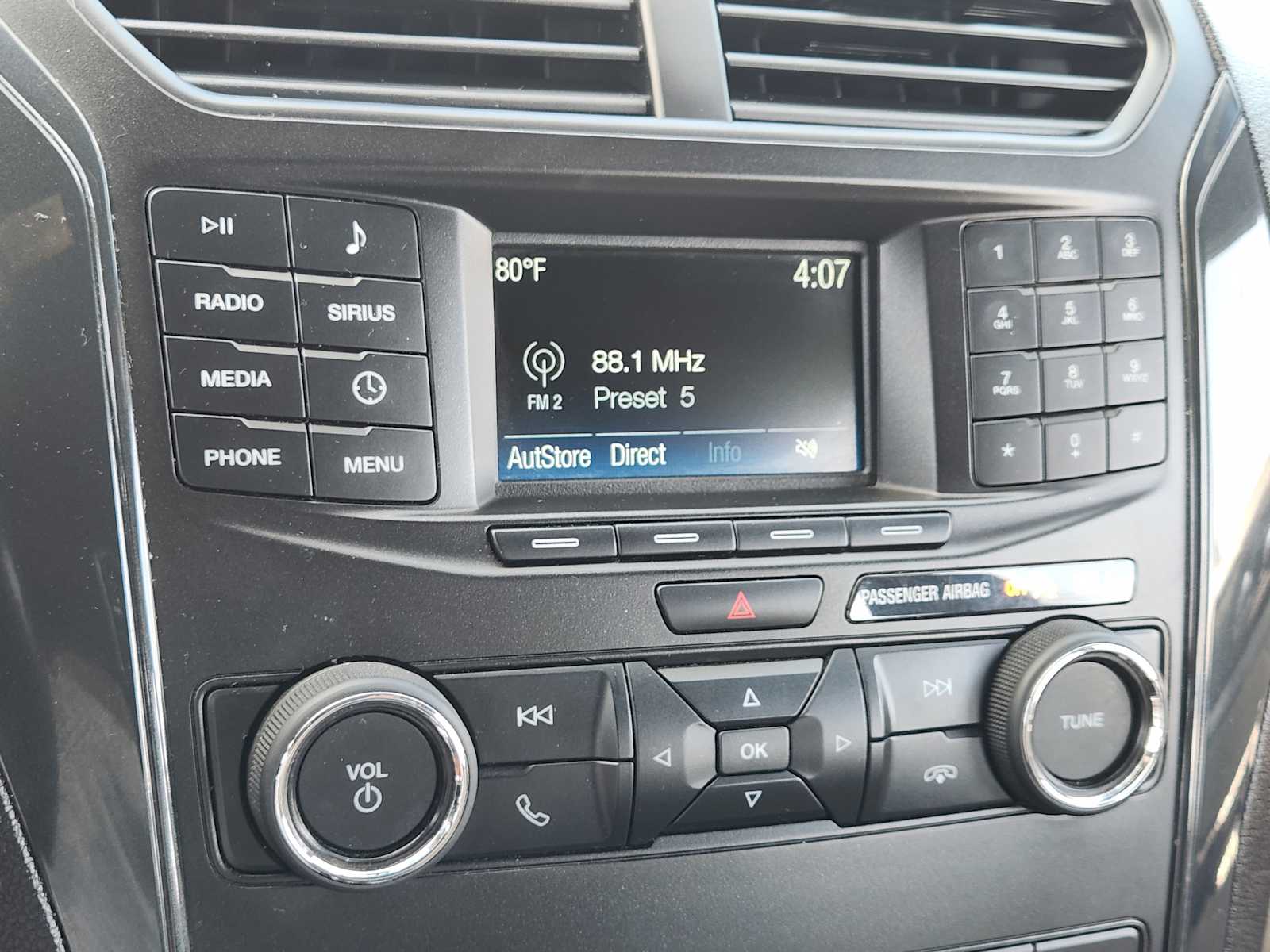 Thumbnail: 2018 Ford Explorer - 24