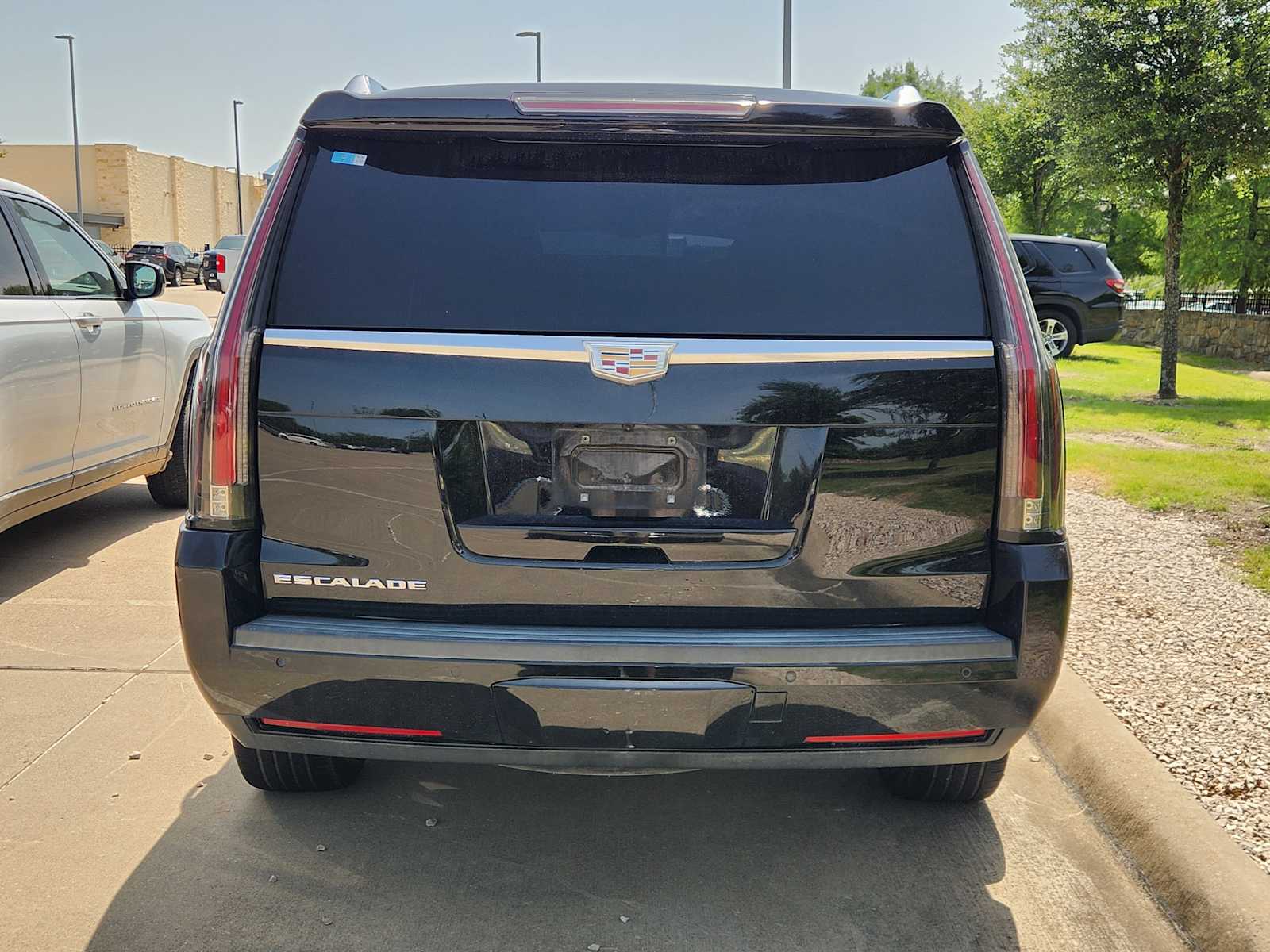 Thumbnail: 2016 Cadillac Escalade - 5