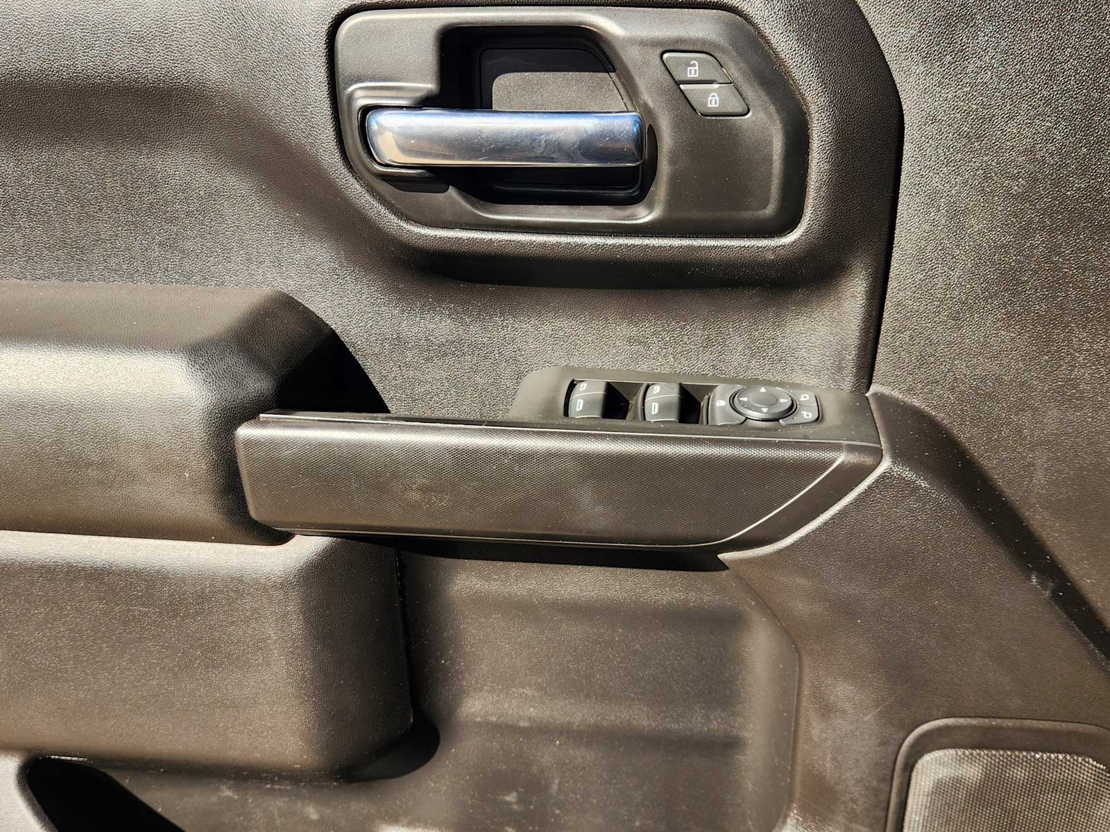 Thumbnail: 2020 Chevrolet Silverado 1500 - 29