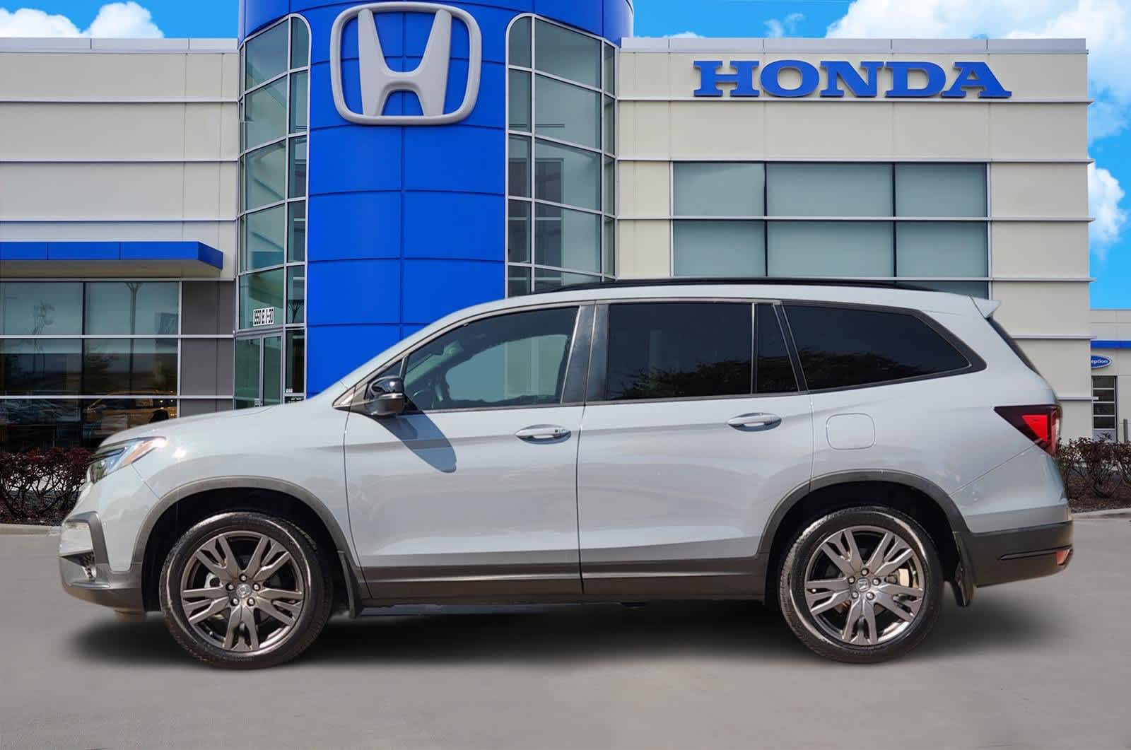 2022 Honda Pilot Sport photo 2